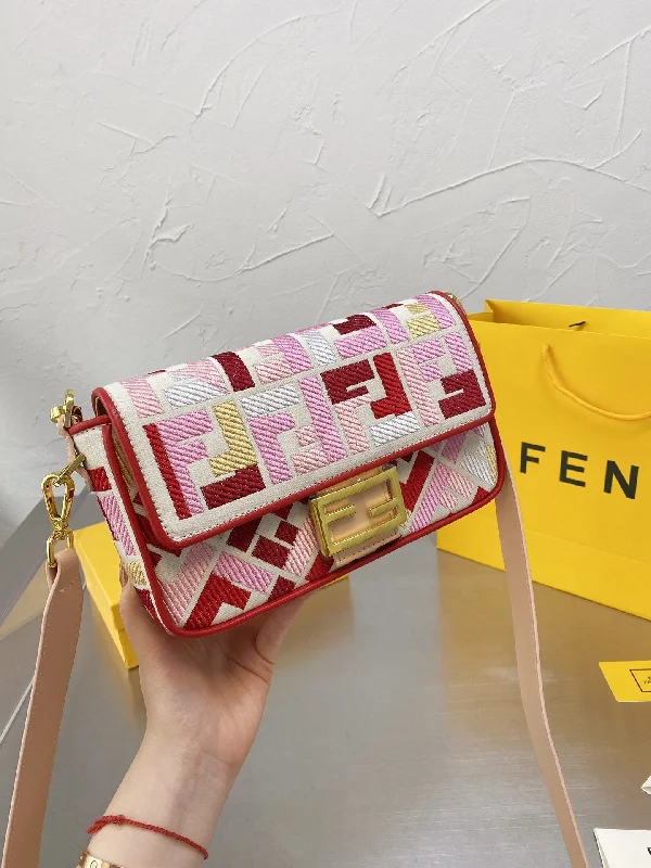 EN   Designer bags by Fendi 119