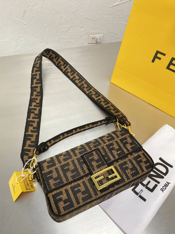 EN   Designer bags by Fendi 133