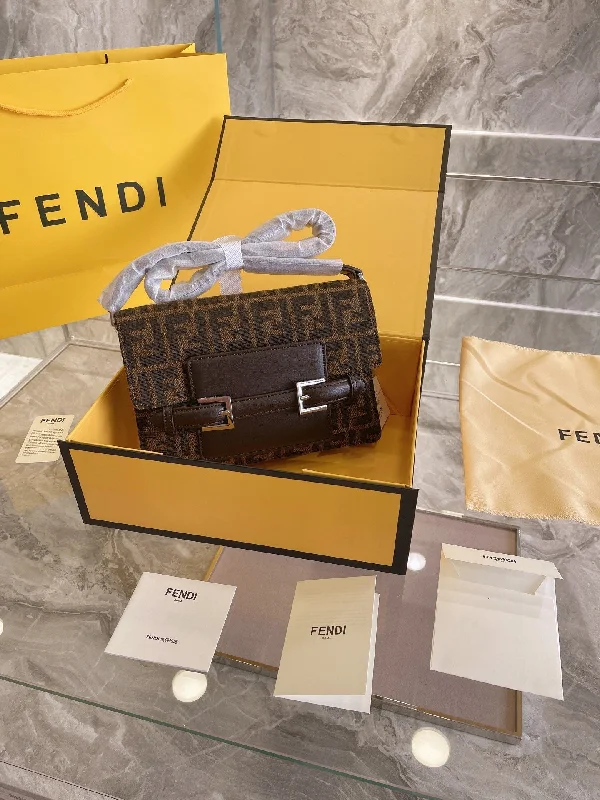 EN   Designer bags by Fendi 125