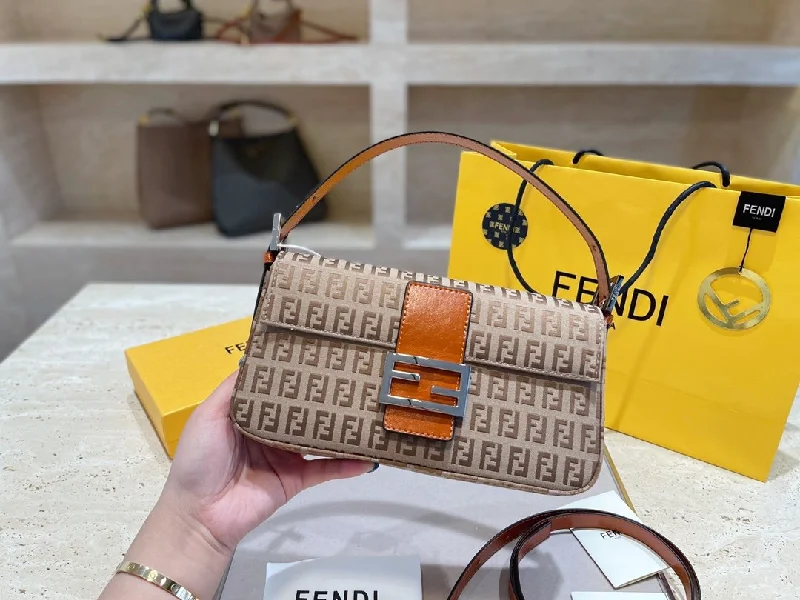 EN   Designer bags by Fendi 127